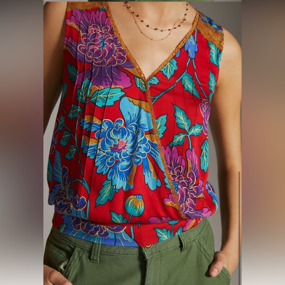 Tiny for Anthropologie Floral V-Neck Sleeveless Top - Picture 2 of 14